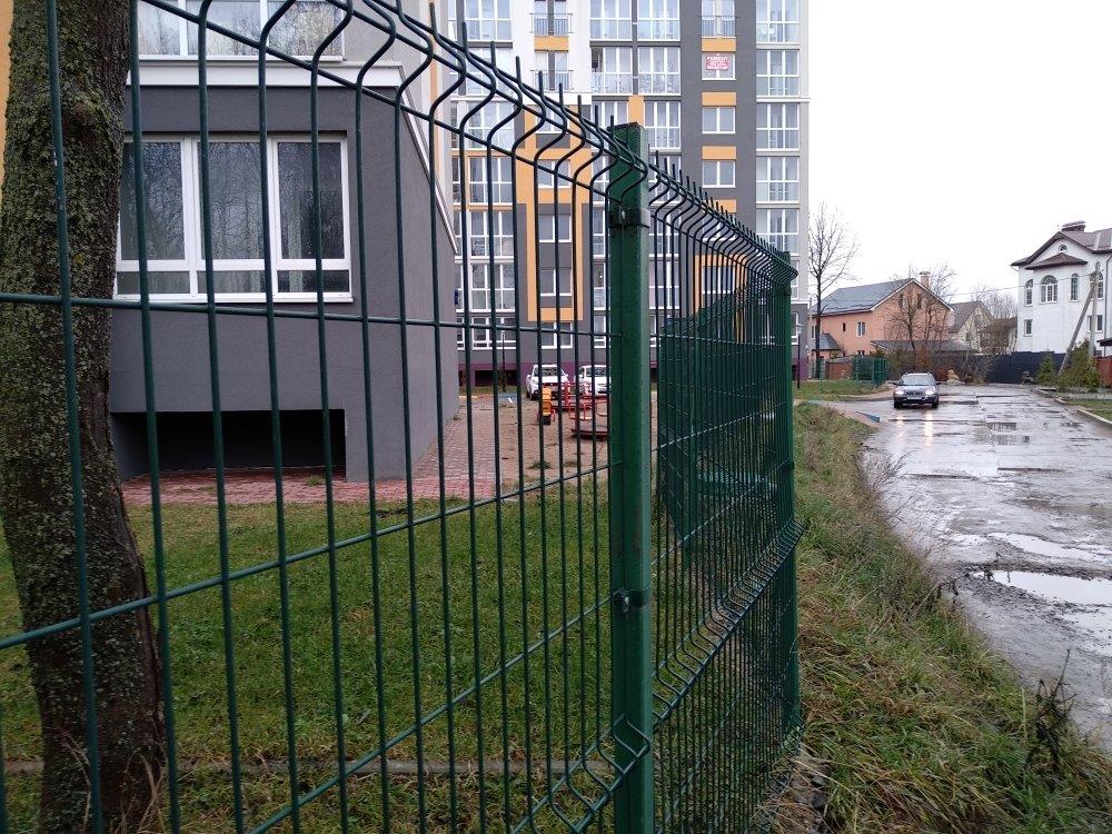 Забор ул. Гагарина напротив Мираторга